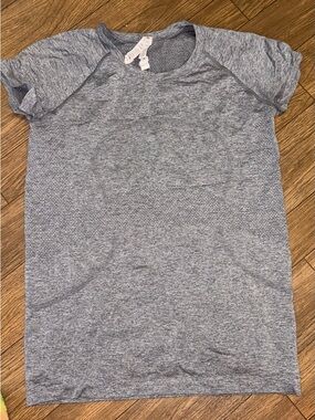 Lululemon Athletica Swiftly Tech Gray Short-Sleeve Shirt